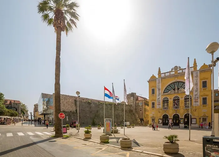 Theatre Of Dreams Bed and Breakfast