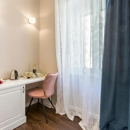 Bed & Breakfast Theatre Of Dreams